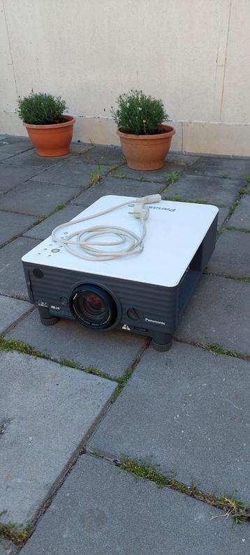 Panasonic beamer beschikbaar voor biedingen