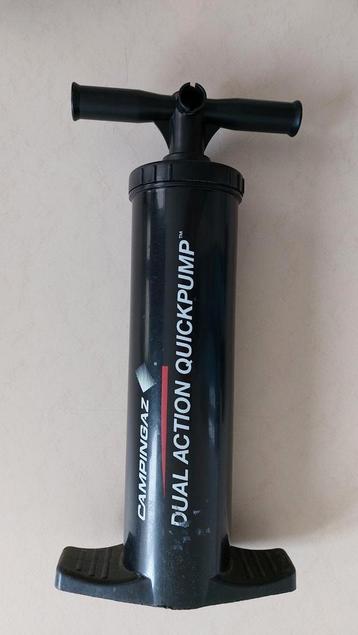 Dubbellucht handpomp met manometer beschikbaar voor biedingen