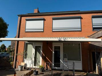 Te koop! Elektrisch zonnescherm beschikbaar voor biedingen