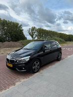 BMW 2-Serie Active Tourer 220d Xdrive 190pk Aut 2016, Auto's, BMW, 1995 cc, Zwart, Leder, 1485 kg
