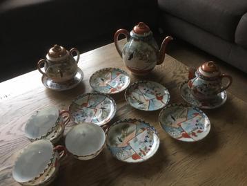 Mooi Chinees 14 delig theeservies porselein beschikbaar voor biedingen