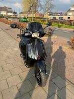 Vespa sprint Black on Black, Ophalen