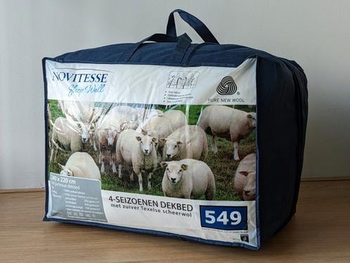 Wollen vier-seizoenen dekbed, 240x220 cm, Huis en Inrichting, Slaapkamer | Beddengoed, Zo goed als nieuw, Deken of Dekbed, Tweepersoons