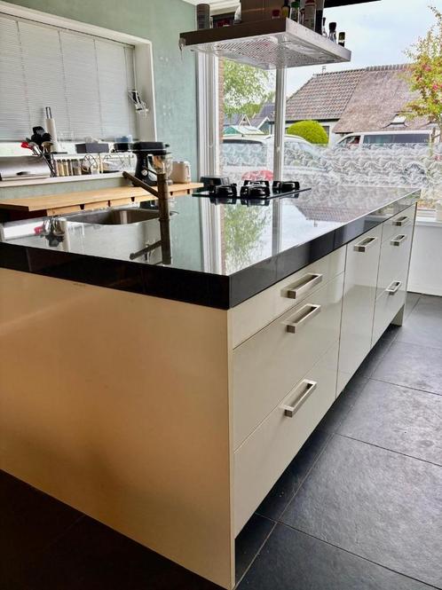 Kookeiland, Huis en Inrichting, Keuken | Complete keukens, Gebruikt, Overige typen, Wit, Graniet of Steen, Met kookeiland, Ophalen