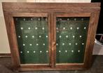 Oude sleutelkast hotel met emaille nummers. Vintage., Ophalen