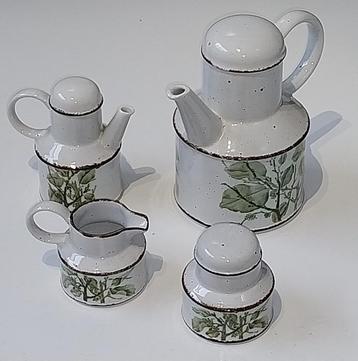 4-delig Midwinter Stonehenge porseleinen servies beschikbaar voor biedingen