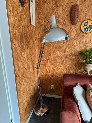 Dyyk lamp.