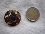 32.  Aparte oude broche, Ophalen