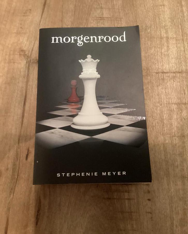 Twilight 4 - Morgenrood 9789047510529, Boeken, Fantasy, Zo goed als nieuw, Ophalen of Verzenden