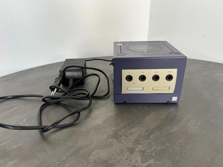 Gamecube paars, Spelcomputers en Games, Spelcomputers | Nintendo GameCube, Gebruikt, Paars, Met 1 controller, Met games, Ophalen of Verzenden
