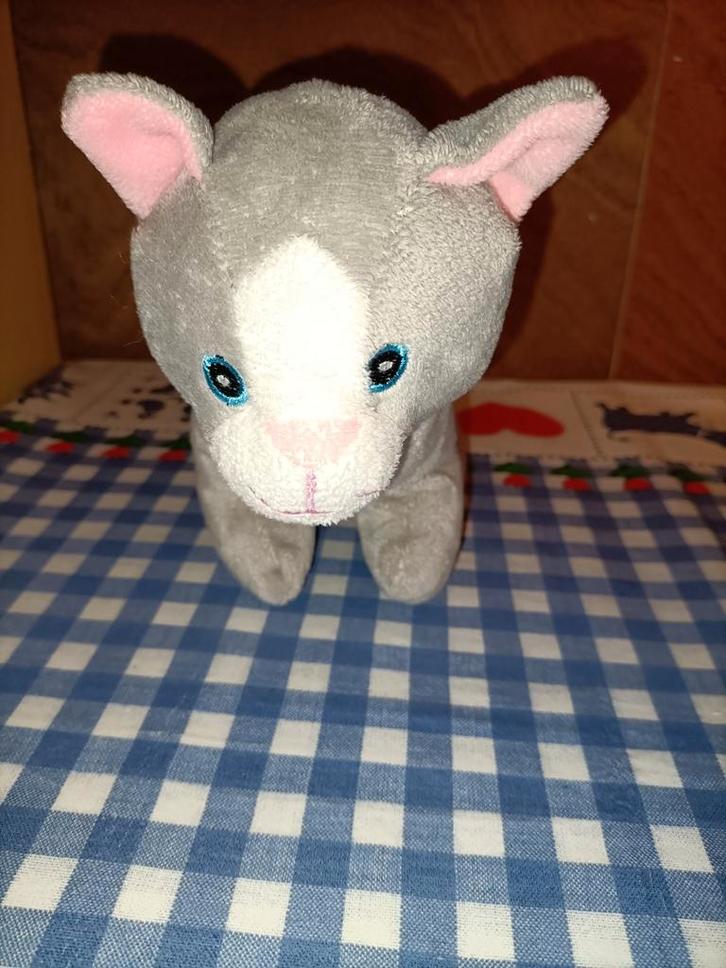 Grijze poes knuffeltje 19 cm groot, Kinderen en Baby's, Speelgoed | Knuffels en Pluche, Ophalen of Verzenden