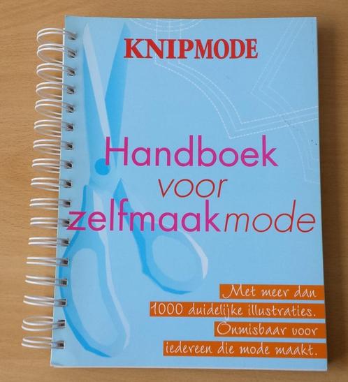 Naaien - Handboek voor Zelfmaakmode - Knipmode - 2002, Hobby en Vrije tijd, Naaien en Fournituren, Gebruikt, Overige typen, Ophalen of Verzenden