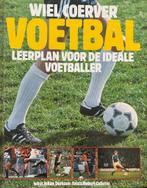 Voetbal - Wiel Coerver, Boeken, Sportboeken, Ophalen, Zo goed als nieuw, Balsport