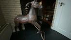 Houten paard op standaard, Ophalen, Zo goed als nieuw