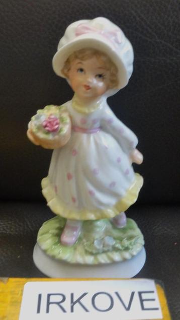 VICTORIAANS LIEF MEISJE * BEELDJE * Holly Hobbie Stijl * beschikbaar voor biedingen