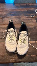 Nike basket bal schoenen giannis antetokounmpo maat 44, Sport en Fitness, Loopsport en Atletiek, Ophalen, Zo goed als nieuw, Spikes