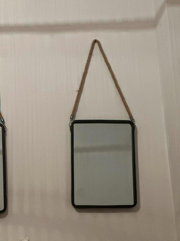 Mooie zwarte spiegel, Huis en Inrichting, Woonaccessoires | Spiegels, Zo goed als nieuw, Minder dan 50 cm, Minder dan 100 cm, Vierkant