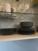 IKEA Borden - Perfect voor Single/Koppel!, Huis en Inrichting, Keuken | Servies, Ophalen, Gebruikt, Keramiek, Bord(en)