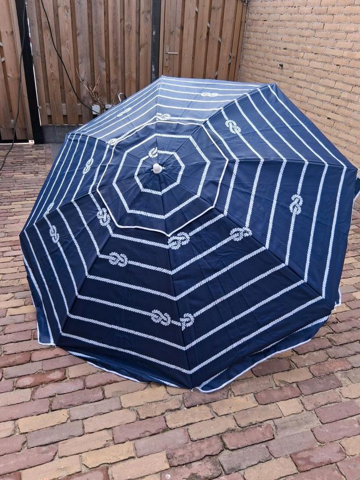 Parasol - Zo goed als nieuw!, Tuin en Terras, Parasols, Zo goed als nieuw, Strandparasol, 1 tot 2 meter, Waterdicht, Ophalen