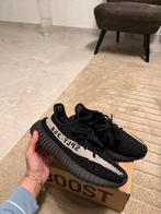 Adidas yeezy boost 350 zwart, Kleding | Dames, Schoenen, Ophalen of Verzenden, Zo goed als nieuw, Zwart, Sneakers of Gympen