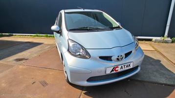 Toyota Aygo 1.0 12V Vvt-i 5DRS 2006 Blauw beschikbaar voor biedingen