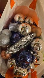 Grote zak kerstballen, Ophalen