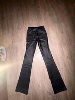 Only Coated Flared Broek - Maat S/34, Kleding | Dames, Only, Zwart, Ophalen of Verzenden, Zo goed als nieuw