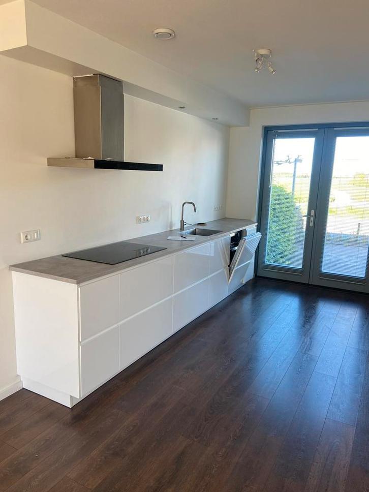 Mooie keuken met aparte kastenwand, Huis en Inrichting, Keuken | Complete keukens, Zo goed als nieuw, Dubbelwandige keuken, Wit