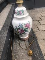 lampenvoet vaas op houten sokkel, Ophalen