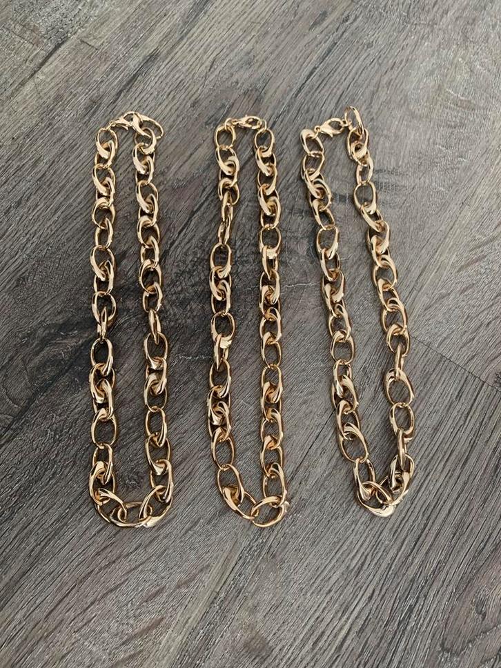 Partij 3 stuks luxe goudkleurige kettingen K122, Sieraden, Tassen en Uiterlijk, Kettingen, Nieuw, Overige materialen, Goud, Ophalen of Verzenden