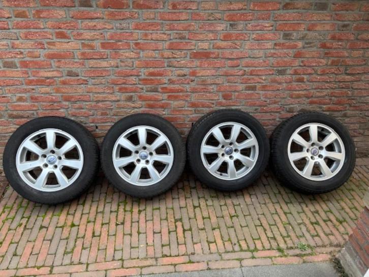 autovelgen met winterbanden V70 16 inch, Auto-onderdelen, Banden en Velgen, Banden en Velgen, Winterbanden, 16 inch, 215 mm, Personenwagen