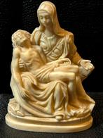 Piëta Beeldje P Ruggeri, Antiek en Kunst, Ophalen of Verzenden