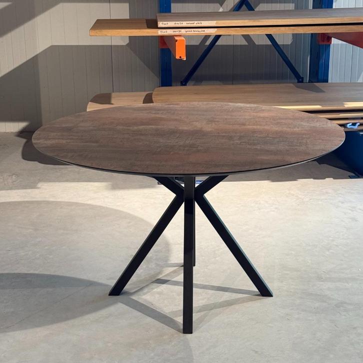 Ronde tafel Hpl sumisura oud roest kleur 130x130cm, Huis en Inrichting, Tafels | Eettafels, Nieuw, Vijf personen of meer, Rechthoekig