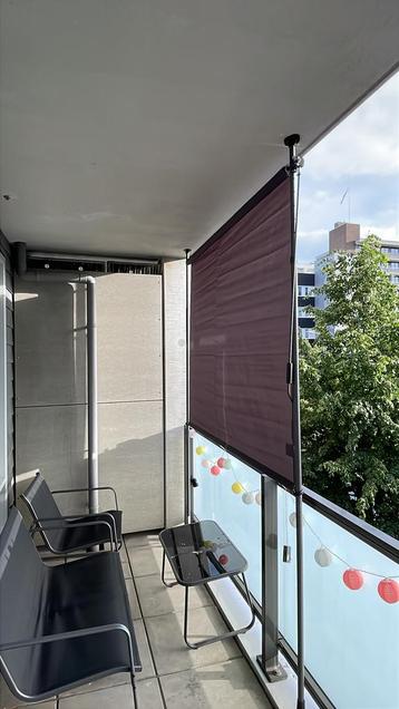 Verticaal zonnescherm (vereist reparatie) beschikbaar voor biedingen