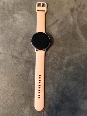 SAMSUNG ACTİVE 2 HORLOGE (in goede staat) + 4 extra bandjes beschikbaar voor biedingen