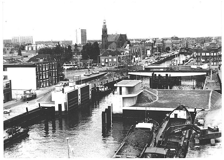 960599 Maassluis ZH Haven Keersluis Binnenvaartschip Niet ge, Verzamelen, Ansichtkaarten | Nederland, Ongelopen, Zuid-Holland