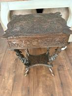 Antiek handgesneden tafeltje, Ophalen of Verzenden