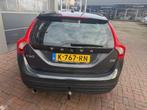 Volvo V60 2.0 D2 Kinetic Bj 2016 Dealer onderhouden Zuinige, Auto's, Voorwielaandrijving, Stof, Gebruikt, Euro 6