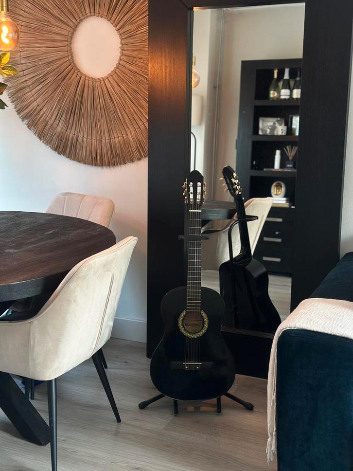 Gitaar martinez Mtc 080 PB inclusief standaard, Muziek en Instrumenten, Snaarinstrumenten | Gitaren | Akoestisch, Zo goed als nieuw