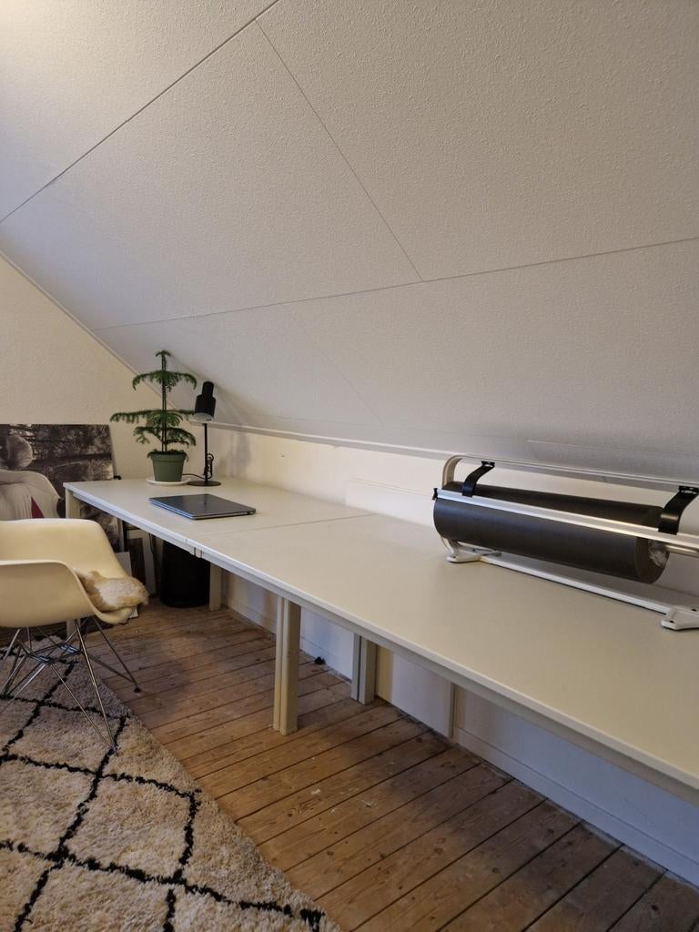 Vintage bureau / werktafel van Drentea Emmen, Ophalen, Gebruikt