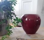 Vaas bordeaux rood - bordeauxrood - rood, Gebruikt, Aardewerk of Porselein, Ophalen of Verzenden, Minder dan 50 cm