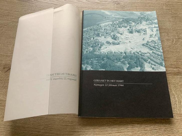 Nijmegen in Oorlog: Geraakt in het Hart, Boeken, Geschiedenis | Stad en Regio, Gelezen, 20e eeuw of later, Ophalen of Verzenden