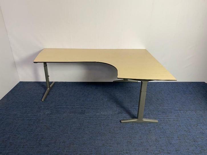 2 x Wingbureau Ahrend Mehes (elektrisch), 200 x 140 cm., Huis en Inrichting, Bureaus, Gebruikt, Bureau, Elektrisch, Ophalen