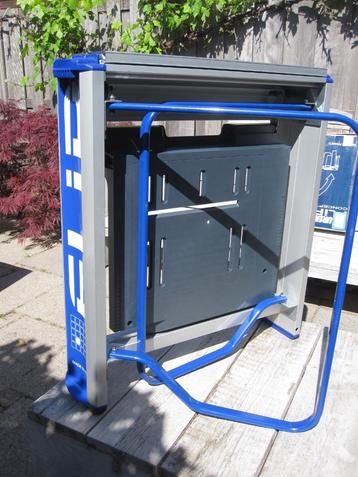 Mobiele zaag- en freestafel beschikbaar voor biedingen