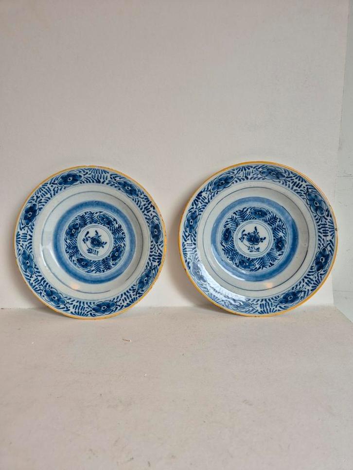 Delfs blauwe borden 18e eeuws, Antiek en Kunst, Antiek | Schalen, Ophalen of Verzenden
