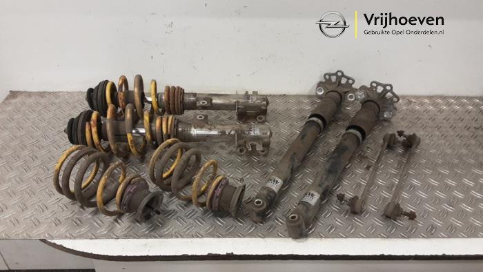 Verlagingsset van een Opel Corsa (Corsa D 07-), Auto-onderdelen, Ophanging en Onderstel, Opel, Gebruikt, 3 maanden garantie, Ophalen of Verzenden