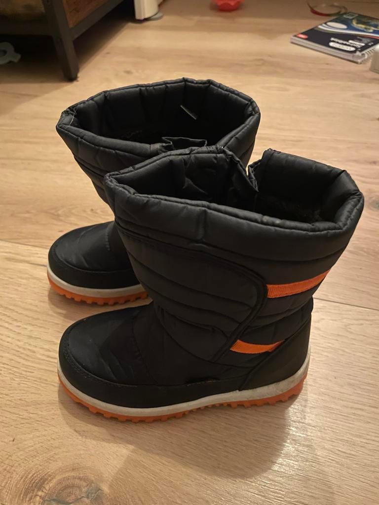 Snowboots maat 30, Kinderen en Baby's, Ophalen of Verzenden, Gebruikt, Jongen of Meisje, Laarzen