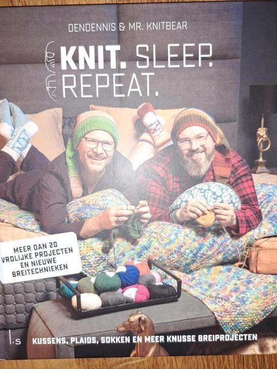 Knit. Sleep. Repeat. - Breiboek, Boeken, Hobby en Vrije tijd, Nieuw, Breien en Haken, Geschikt voor kinderen, Ophalen of Verzenden