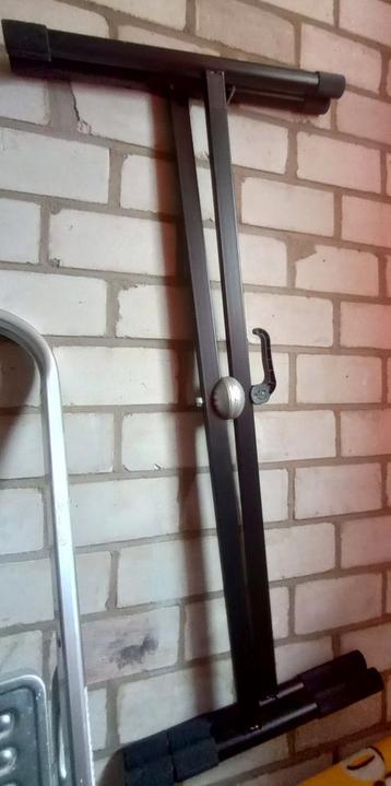Keyboard standaard - Zo goed als nieuw beschikbaar voor biedingen