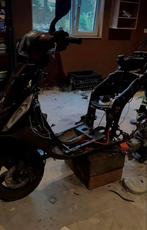 Zip Frame met Kenteken snor compleet!, Ophalen of Verzenden, Gebruikt, Frame, Piaggio